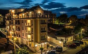 Сирена Палас Ceмеен Хотел