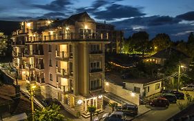 Сирена Палас Ceмеен Хотел